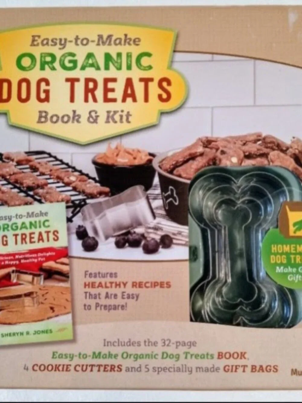 New. ORGANIC MAKE YOUR OWN DOG TREATS Book & Kit 32 Pages 4 Cutters 5 Gift Bags